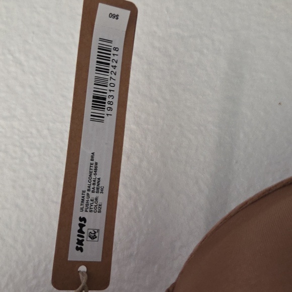 SKIMS Ultimate Push Up Balconette Bra - Picture 9 of 9